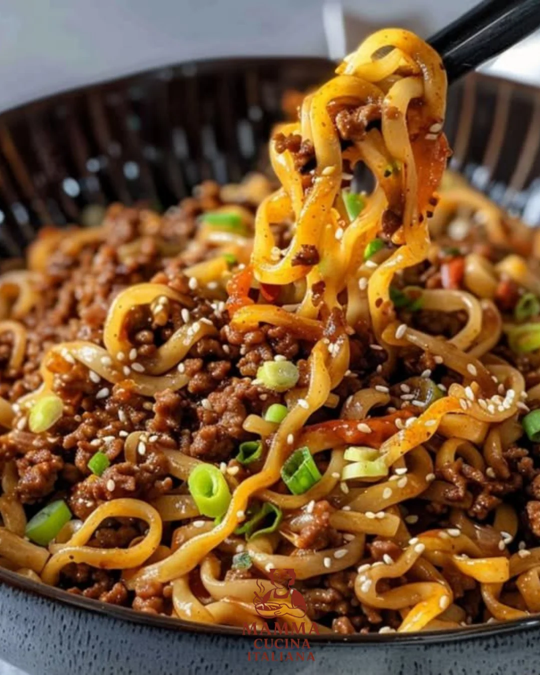 Mongolian Hackfleischnudeln