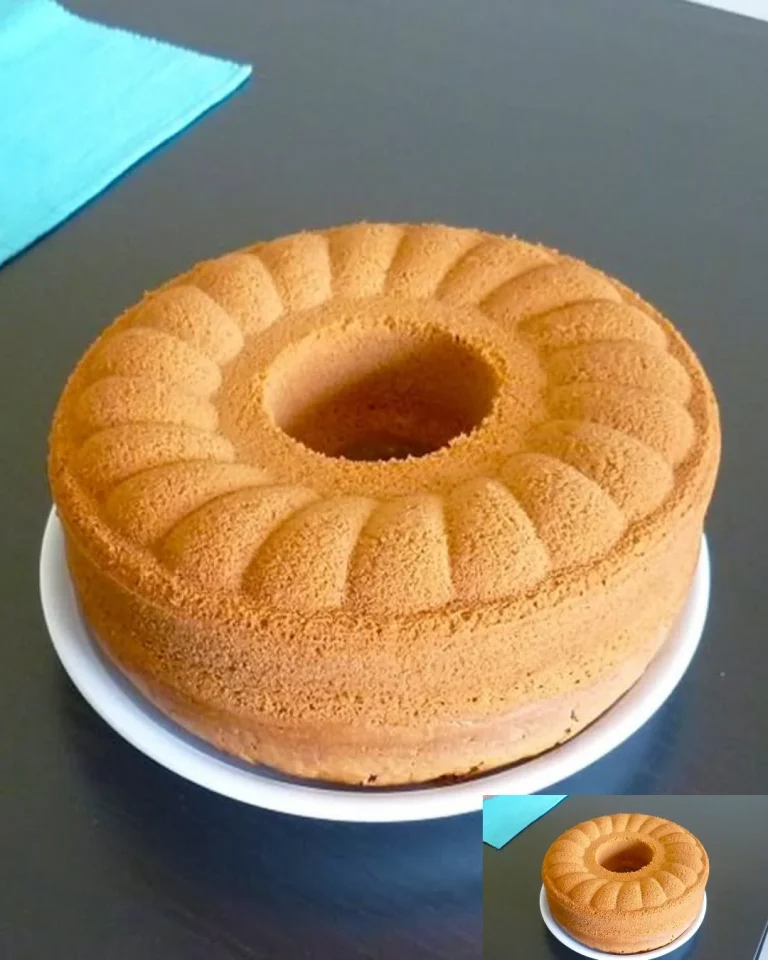 Saftiger Zitronenkuchen mit frischen Zitronen und Zuckerglasur